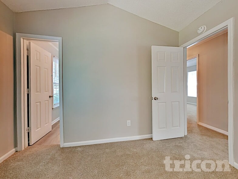 Building Photo - 8806 Brass Bell Ct