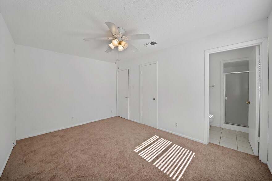 Master Bedroom - 6516 Perdido Dr