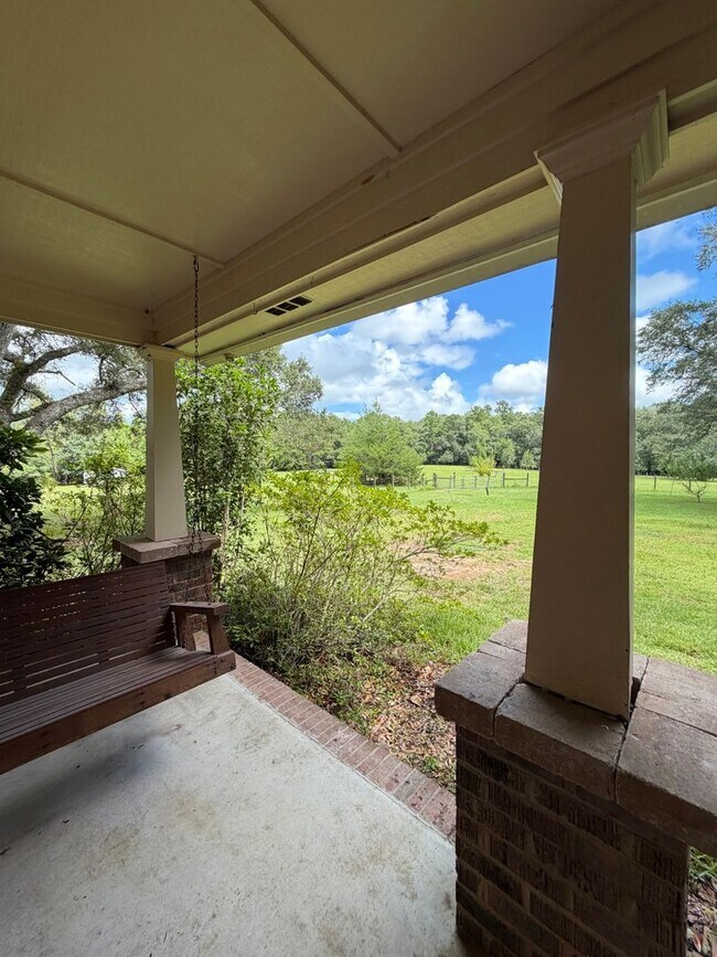 Building Photo - 8509 Little Scenic Ln