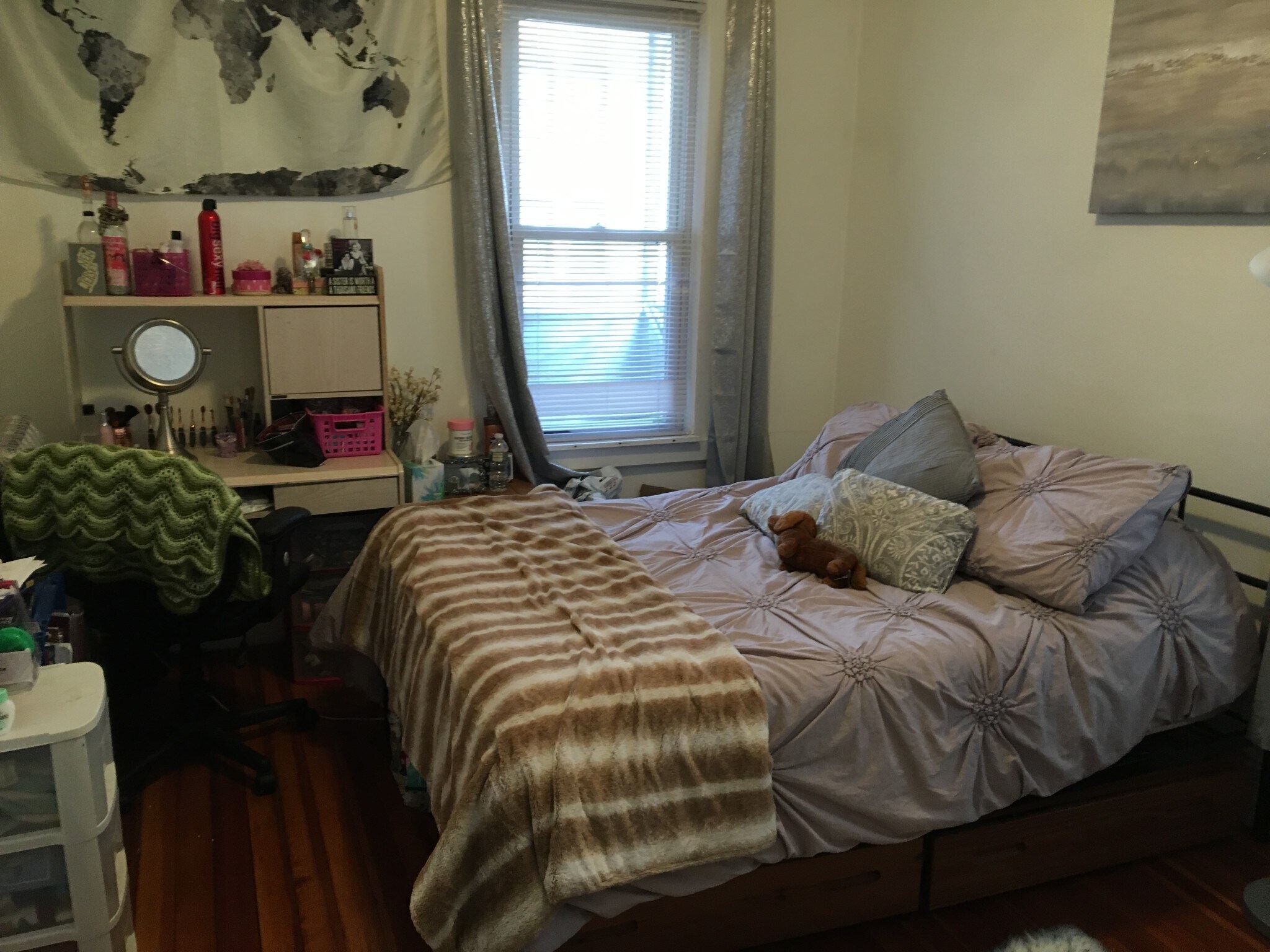 Building Photo - 162 Kelton St