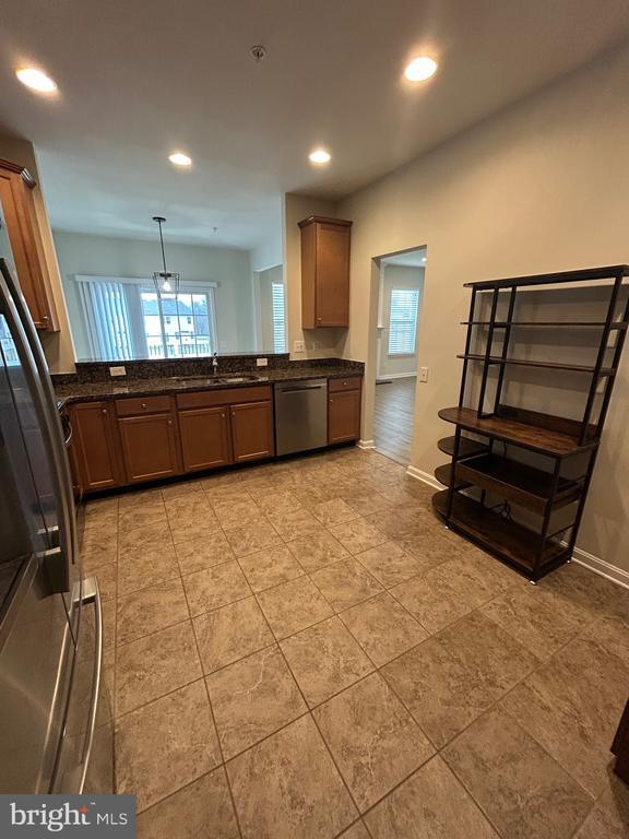 Building Photo - 44 Clement Ct