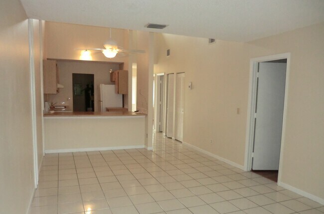 Building Photo - 6980 Woodscape Cir