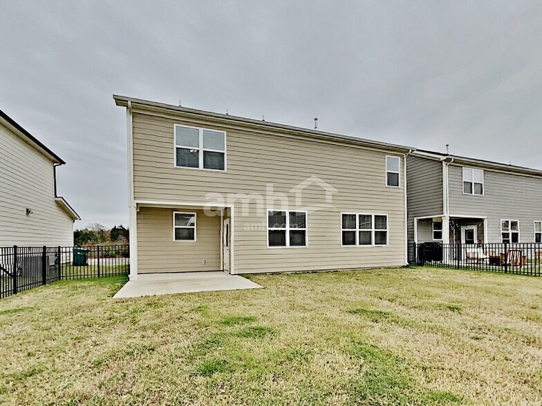 Building Photo - 5258 Lake Maxwell Dr