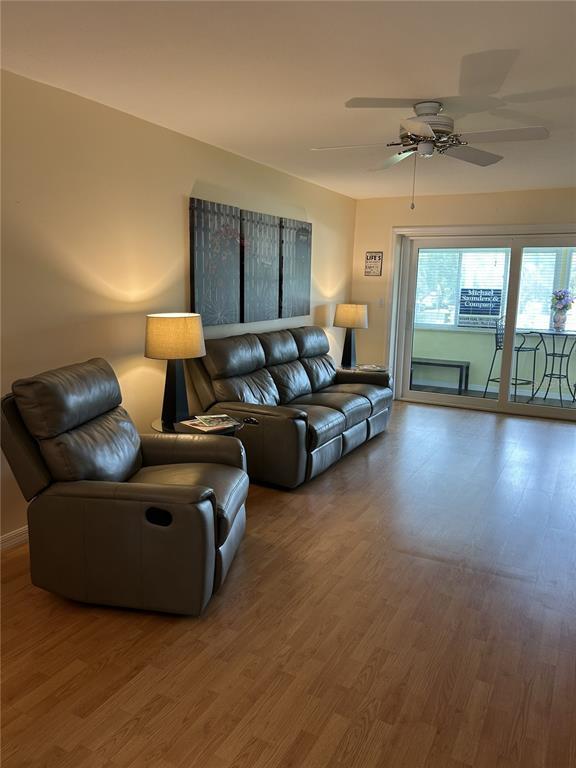 Building Photo - 3900 Roxane Blvd