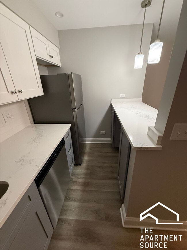 Primary Photo - 744 W Gordon Terrace