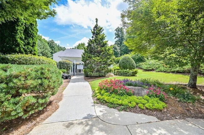 Building Photo - 1751 Bentridge Dr