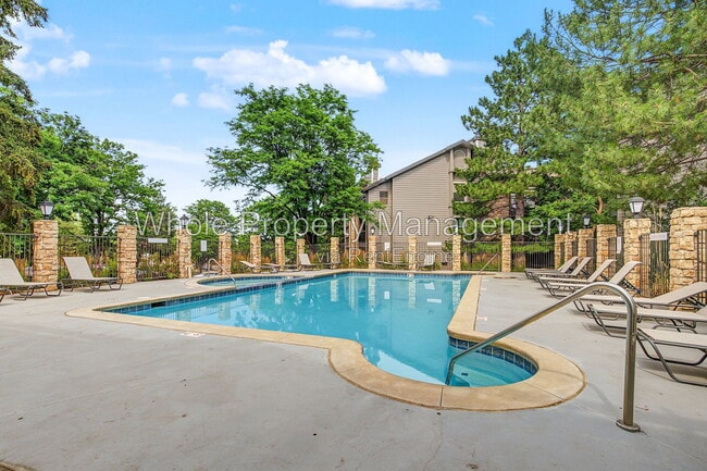 Building Photo - 2575 S Syracuse Way