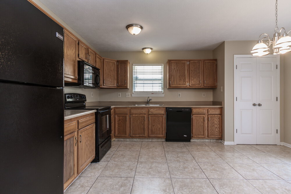 Building Photo - 6057 Sally Ann Cir