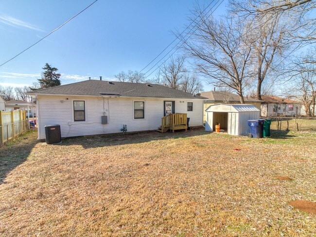 Building Photo - Newly Remodeled 3 Bedroom Home