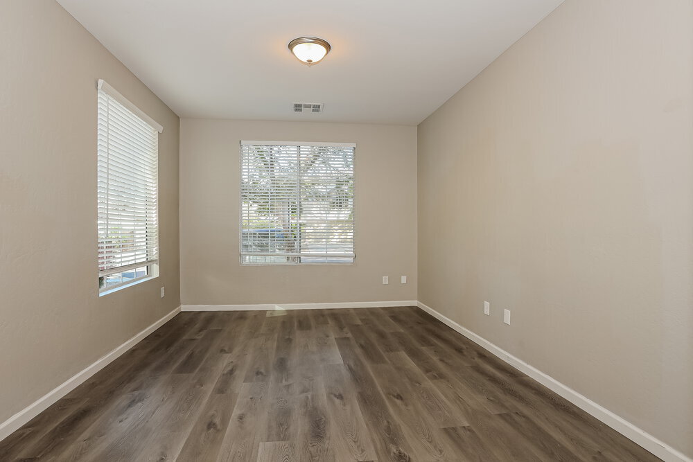 Building Photo - 13429 W Peck Dr