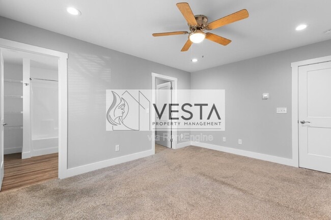 Building Photo - 12 Riddle Rd