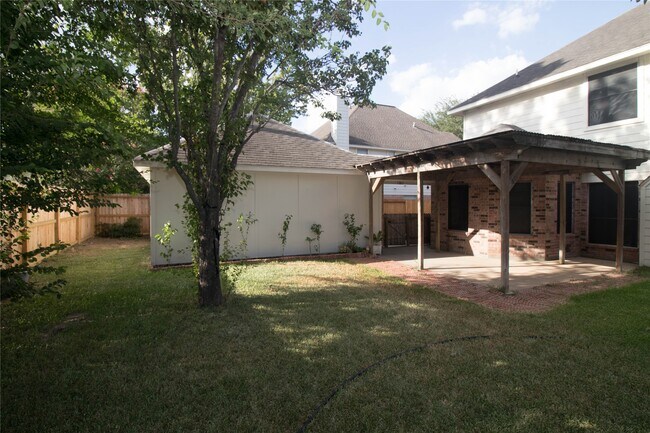 Building Photo - 310 Cheddington Dr