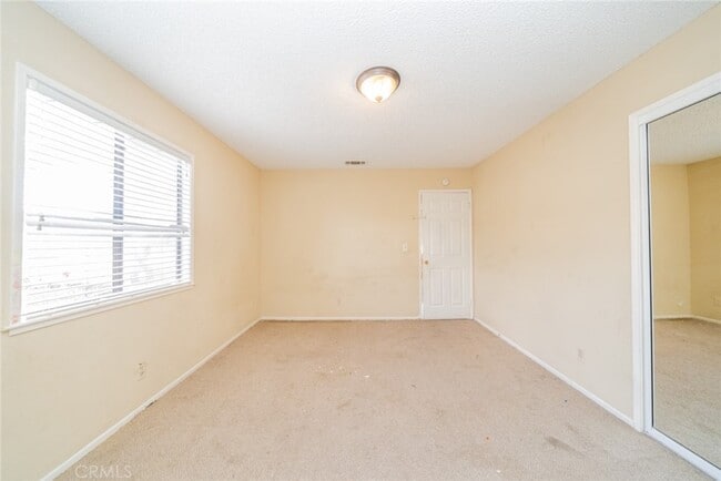 Building Photo - 17433 Sultana St