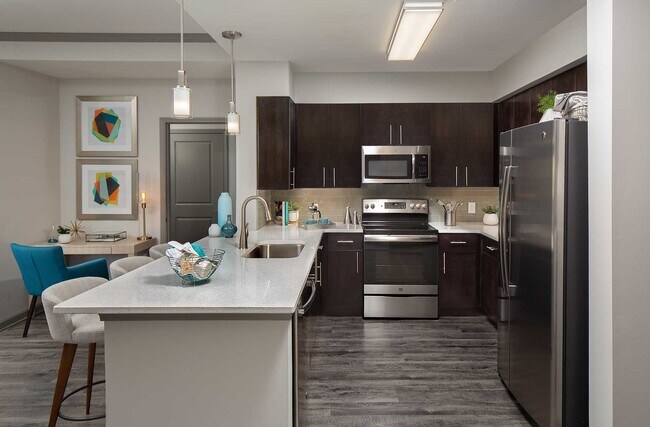 Building Photo - Buckhead 960