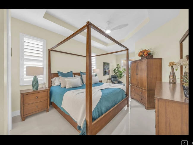 Building Photo - 253 SW Coconut Key Way