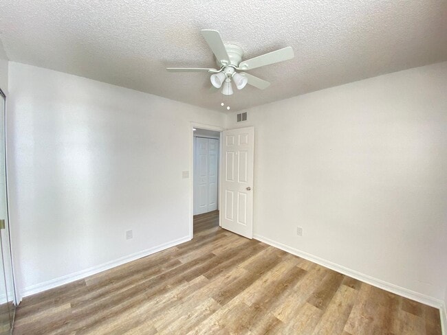 Building Photo - 2751 N Poinciana Blvd