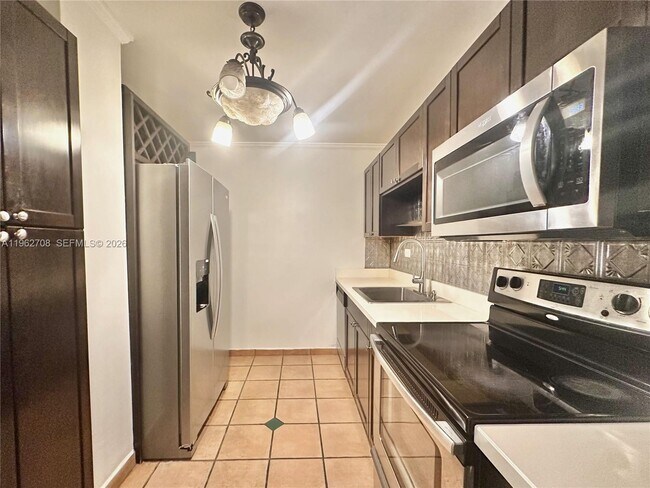 Building Photo - 7135 Collins Ave