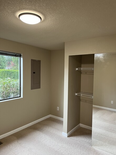 2nd bedroom perfect as a nursery, guest room or gaming room - 21020 SE 358th St