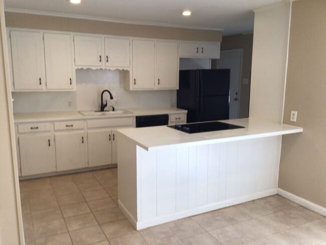 Building Photo - Pleasant Valley house for rent wlr