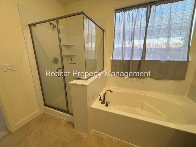 Building Photo - 1120 Dapple Dr