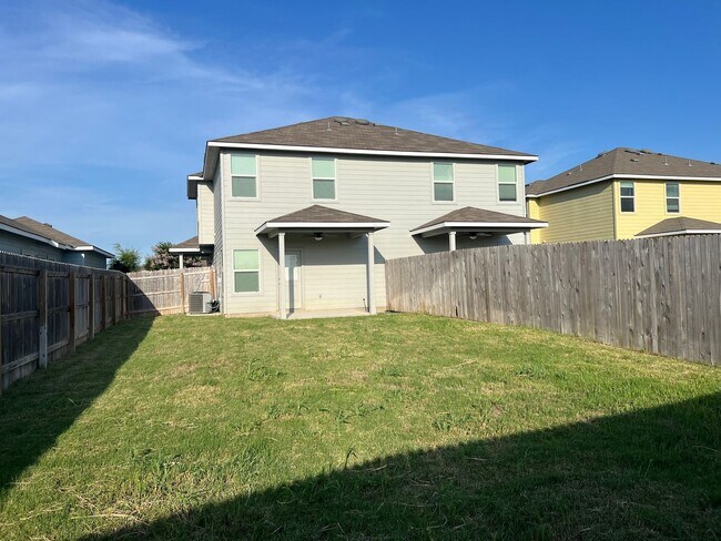 Building Photo - 3421-3423 Haylee Grace Pl