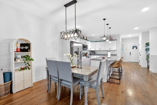 Building Photo - 4103 Main St