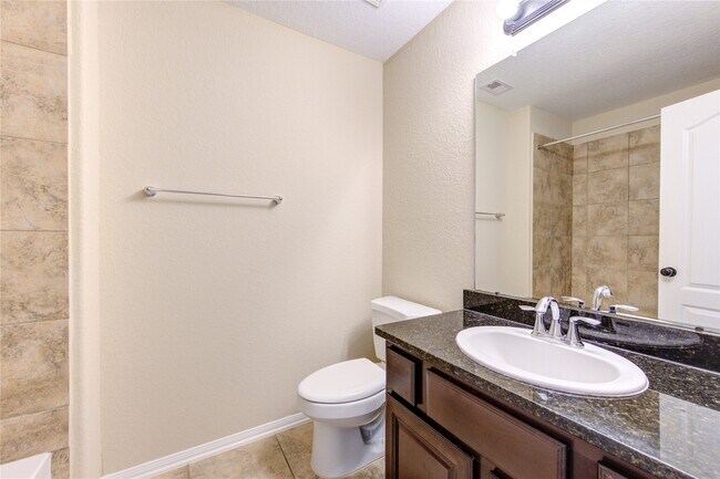 Building Photo - 26727 Henson Falls Dr