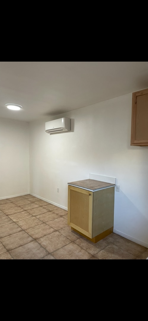 Building Photo - 1 Bed | 1 Bath | 400 Sq Ft | Studio/ADU