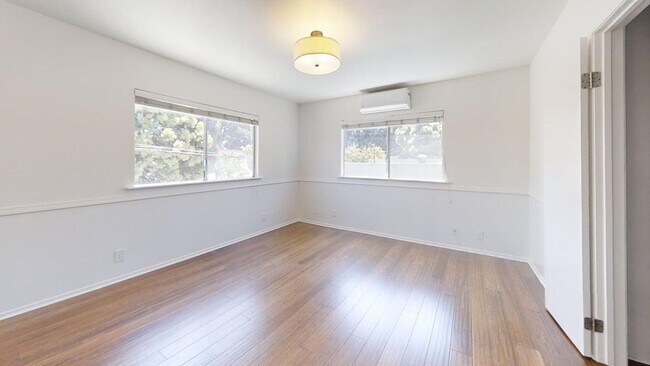 Building Photo - 630 Mira Mar Ave