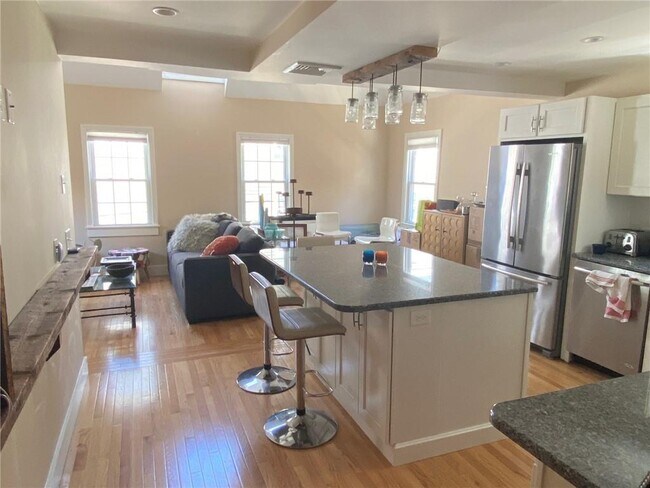 Building Photo - 33 Dennison St