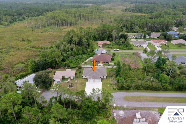Building Photo - 16 Squanto Pl