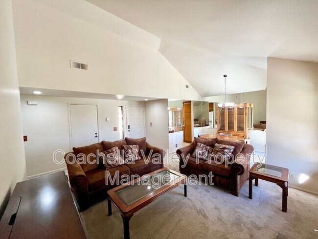 Building Photo - 112 Avellino Cir