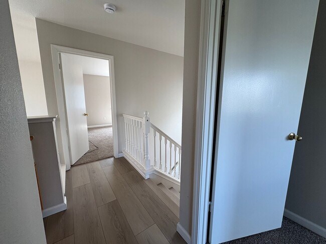 Building Photo - 3 Bedroom In Brentwood