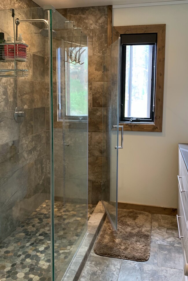 Shower with rain shower head - 600 Indian Lookout Rd