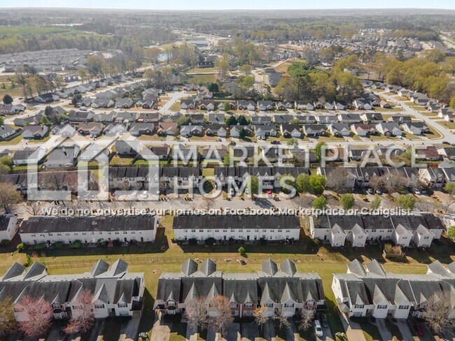 Building Photo - 11352 Michelle Way