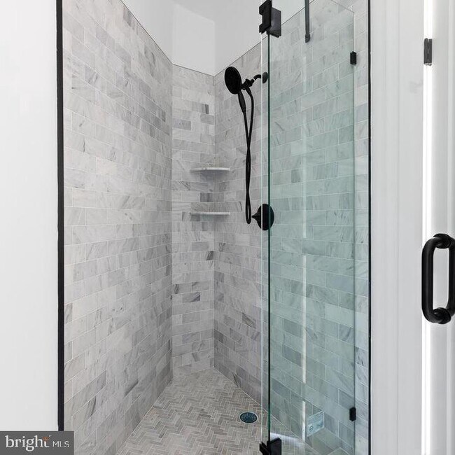 Building Photo - 30 Kennedy St NW