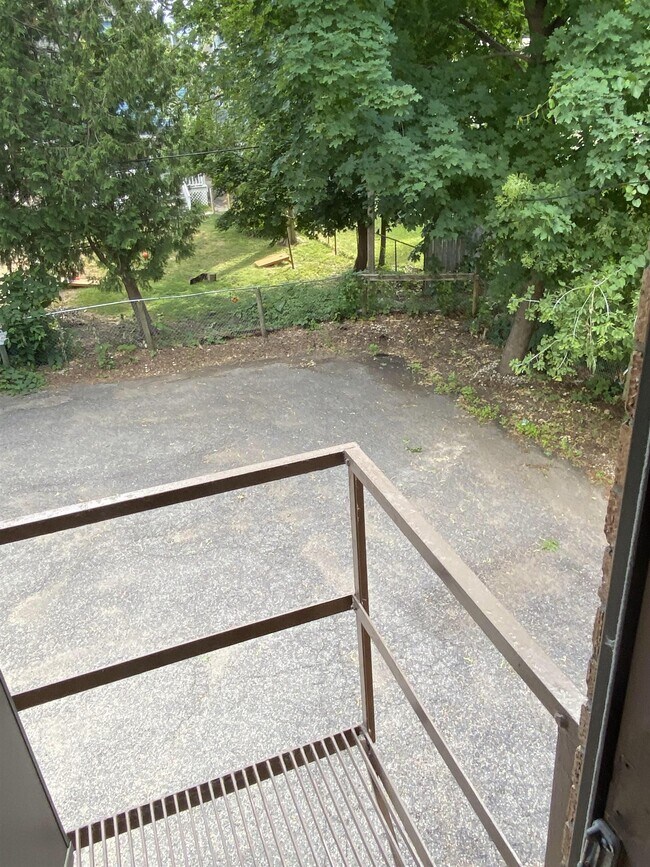 Building Photo - 110 N Blair St