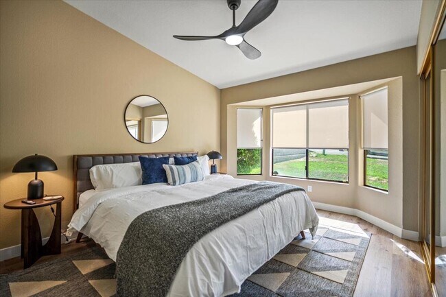 Building Photo - 41740 Jamaica Sands Dr