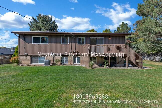 Building Photo - Updated Holladay MAIN floor duplex