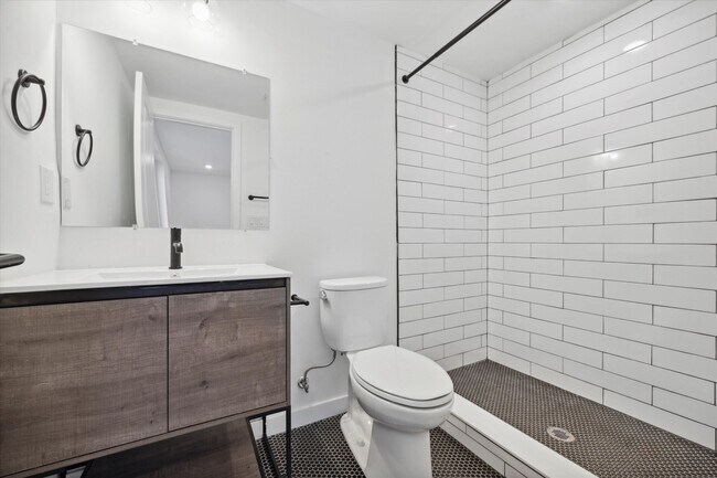 Building Photo - 1514 Master St