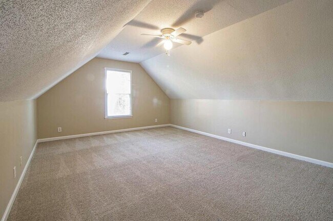 Building Photo - 3417 E Henderson Way