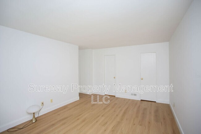 Building Photo - 1801A Sedgefield Dr