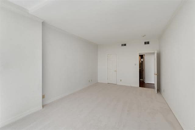 Building Photo - 6335 W Northwest Hwy