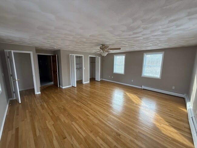 Building Photo - 59 Elm St