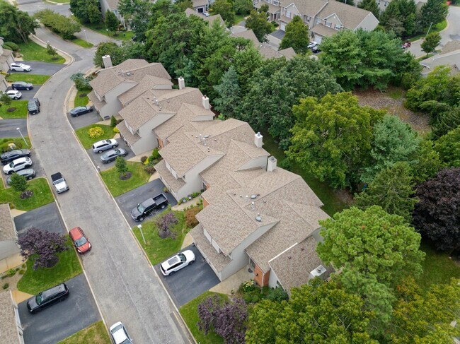 Building Photo - 26 White Swan Way
