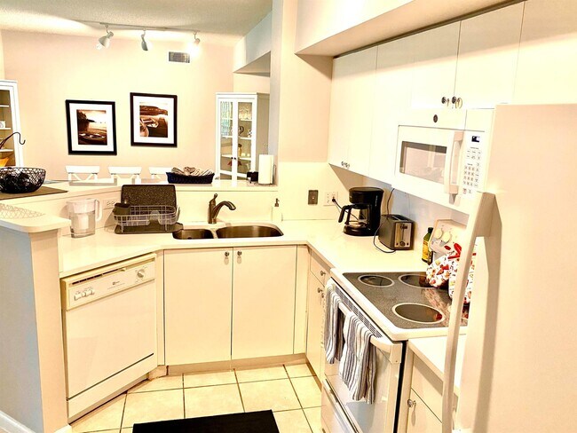 Building Photo - 11770 Saint Andrews Pl