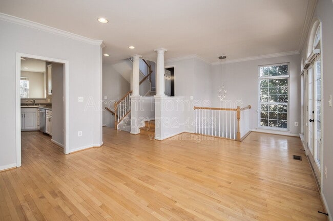 Building Photo - 6450 Waterfield Rd