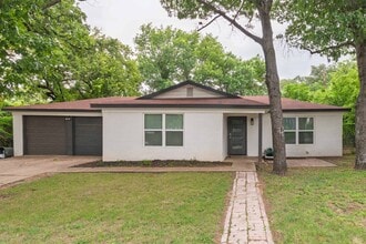 Building Photo - 7520 Sequoia Ct