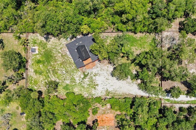 Building Photo - 7210 Valrie Ln