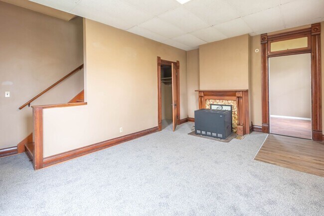 Building Photo - 138 N Madison Rd